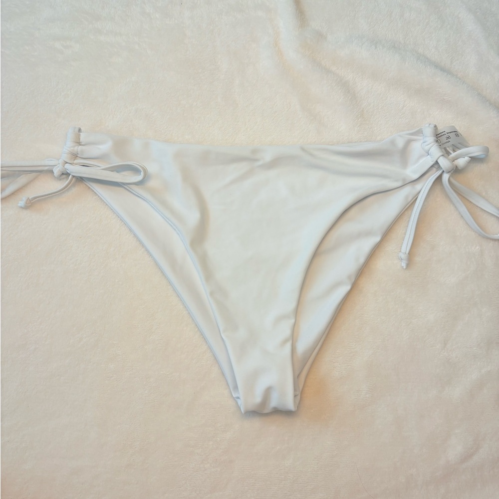 NWOT White Tie-Side Bikini Bottom